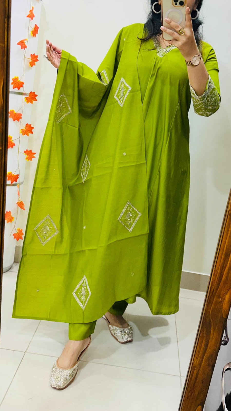 20251201_095426_0000 Meera - Image 1